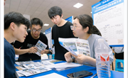 学习强国 | 1900余个优质岗位！绍兴市职教中心举办实习就业推介会